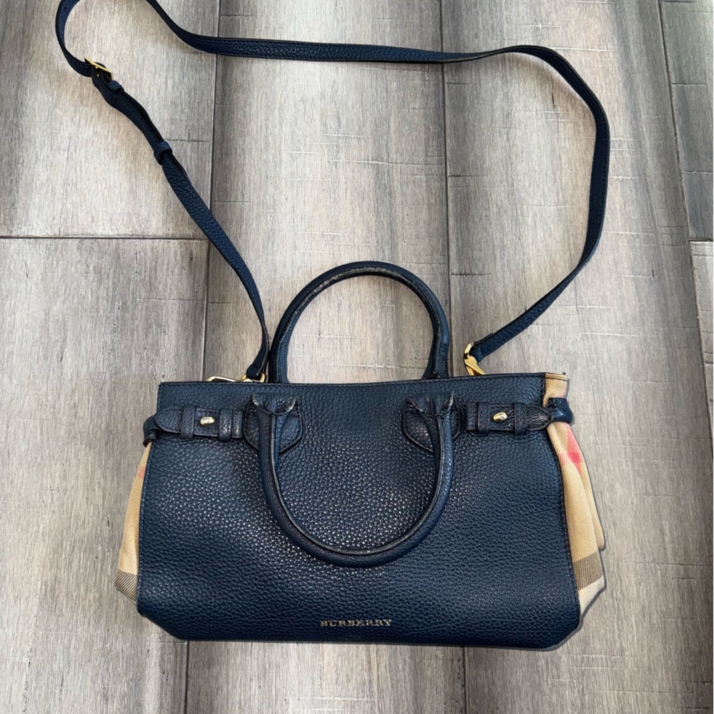 Burberry small tote purse